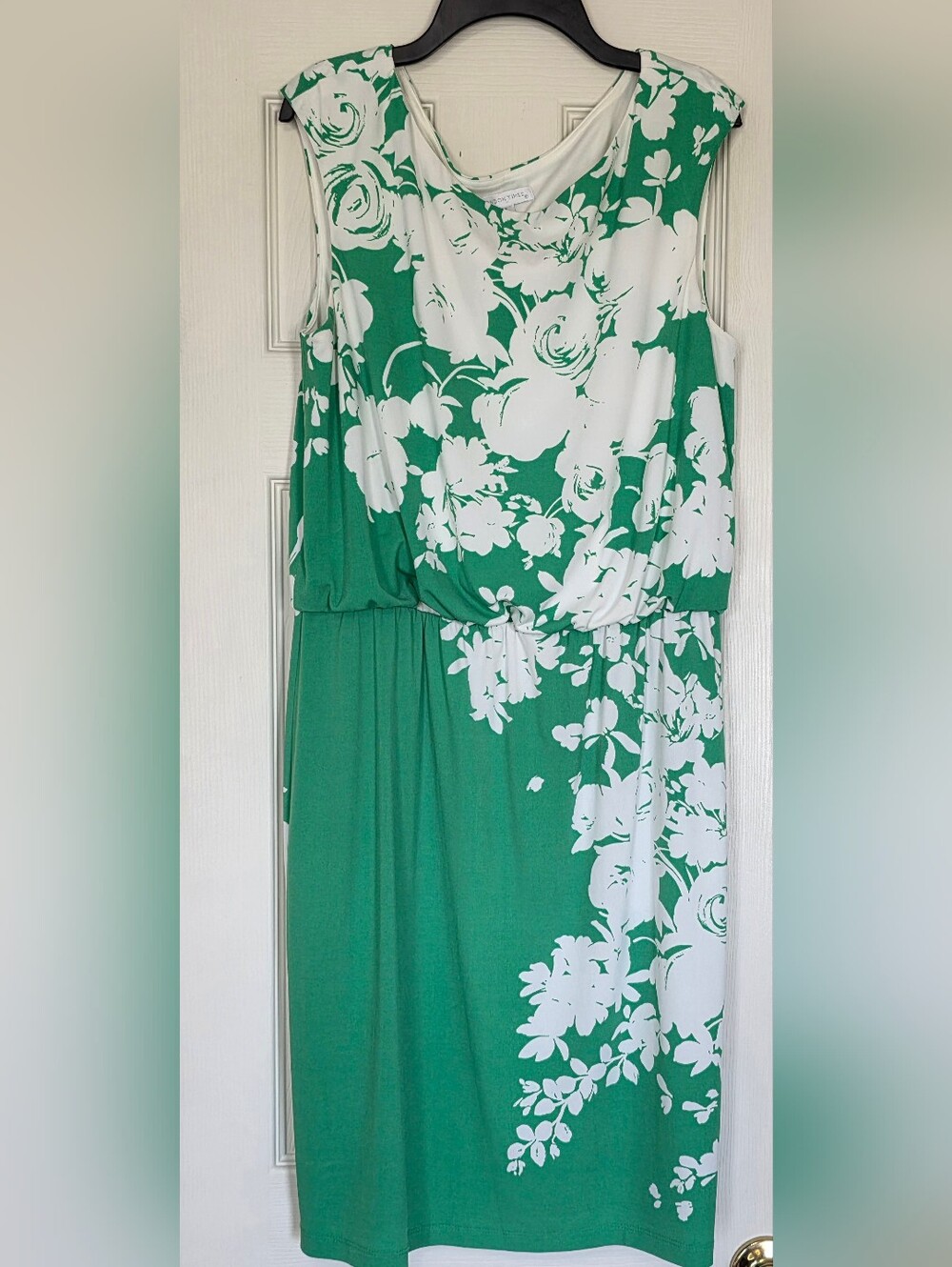 London Times Women's Sleeveless Green & White Floral Midi Dress